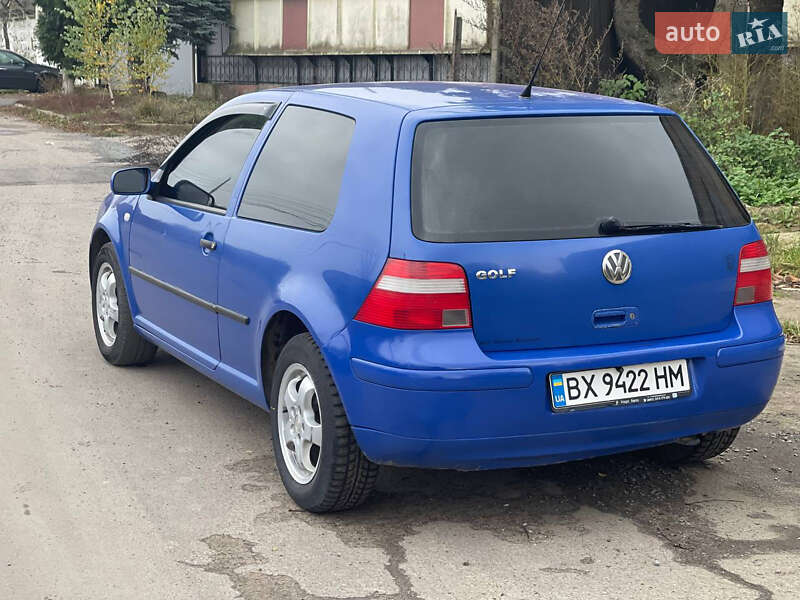Хэтчбек Volkswagen Golf 1998 в Гоще