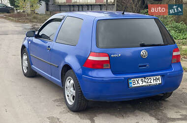 Хетчбек Volkswagen Golf 1998 в Гощі