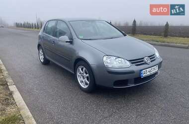 Хетчбек Volkswagen Golf 2005 в Немирові