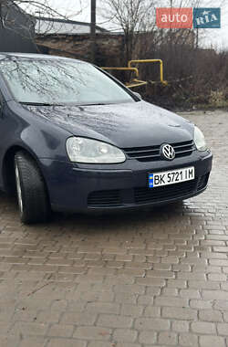 Хетчбек Volkswagen Golf 2008 в Рівному