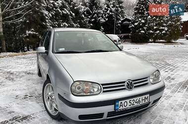 Хетчбек Volkswagen Golf 2000 в Сколе