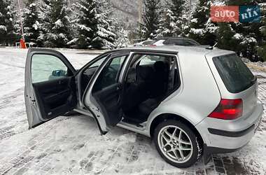 Хетчбек Volkswagen Golf 2000 в Сколе