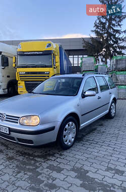 Універсал Volkswagen Golf 2002 в Сарнах