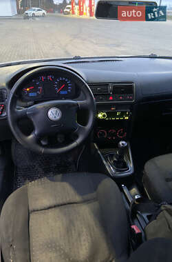 Хетчбек Volkswagen Golf 2003 в Білій Церкві