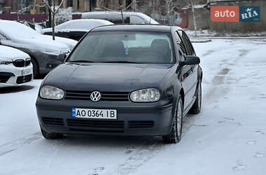 Хетчбек Volkswagen Golf 1998 в Ужгороді