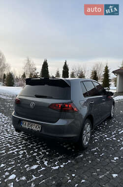 Хэтчбек Volkswagen Golf 2014 в Киеве