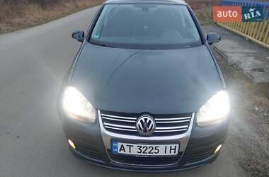 Хетчбек Volkswagen Golf 2007 в Надвірній