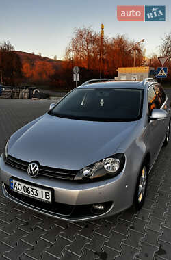 Універсал Volkswagen Golf 2010 в Мукачевому