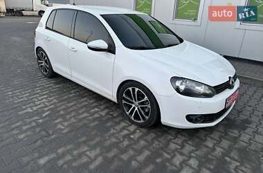 Хетчбек Volkswagen Golf 2009 в Луцьку