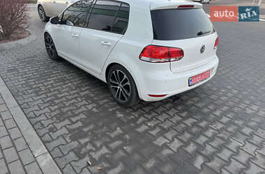 Хэтчбек Volkswagen Golf 2009 в 