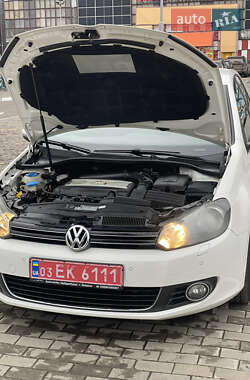 Хэтчбек Volkswagen Golf 2009 в 