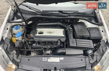 Хэтчбек Volkswagen Golf 2009 в 