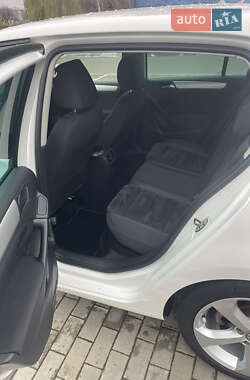 Хэтчбек Volkswagen Golf 2009 в 