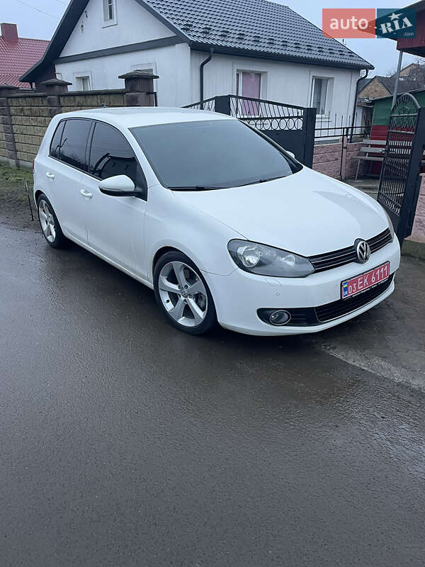Хэтчбек Volkswagen Golf 2009 в Луцке