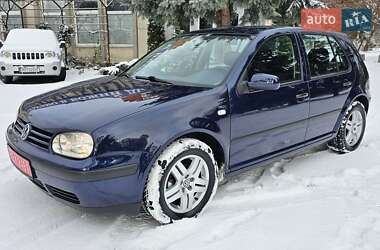 Хетчбек Volkswagen Golf 2002 в Тернополі