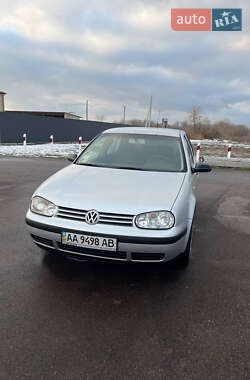 Хетчбек Volkswagen Golf 2002 в Борисполі