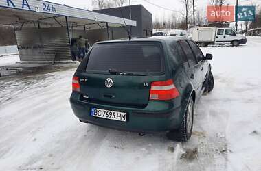 Хэтчбек Volkswagen Golf 2003 в Львове