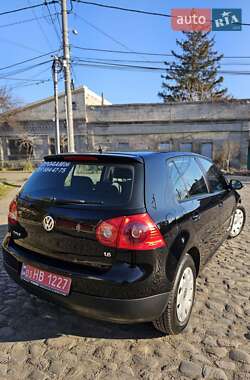 Хэтчбек Volkswagen Golf 2006 в Одессе