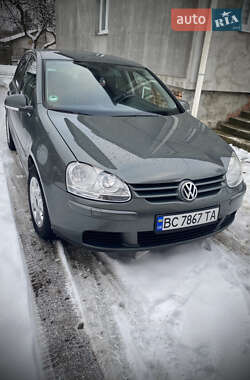 Хетчбек Volkswagen Golf 2004 в Дрогобичі