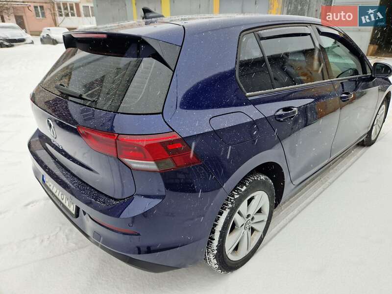 Хетчбек Volkswagen Golf 2021 в Золочеві