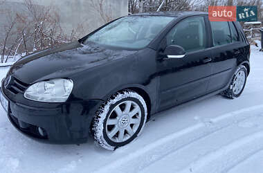 Хетчбек Volkswagen Golf 2005 в Надвірній