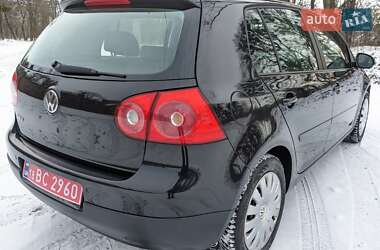 Хетчбек Volkswagen Golf 2006 в Звягелі