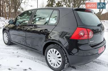 Хетчбек Volkswagen Golf 2006 в Звягелі