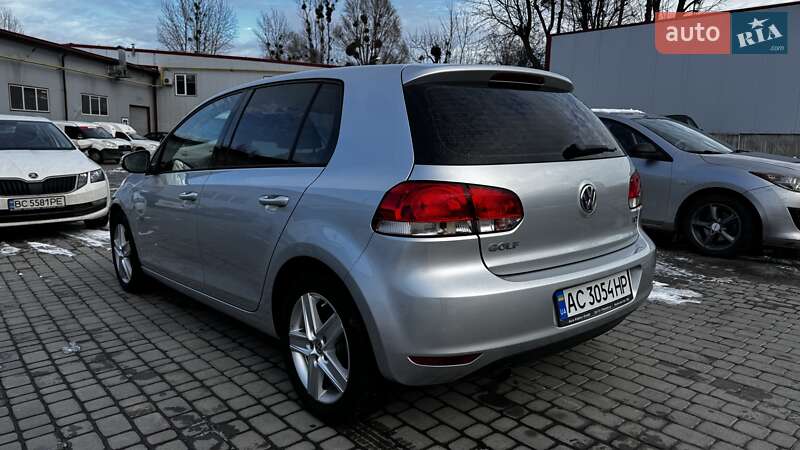 Хетчбек Volkswagen Golf 2010 в Львові