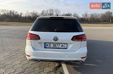 Универсал Volkswagen Golf 2020 в Днепре