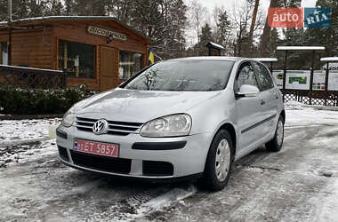 Хетчбек Volkswagen Golf 2004 в Луцьку