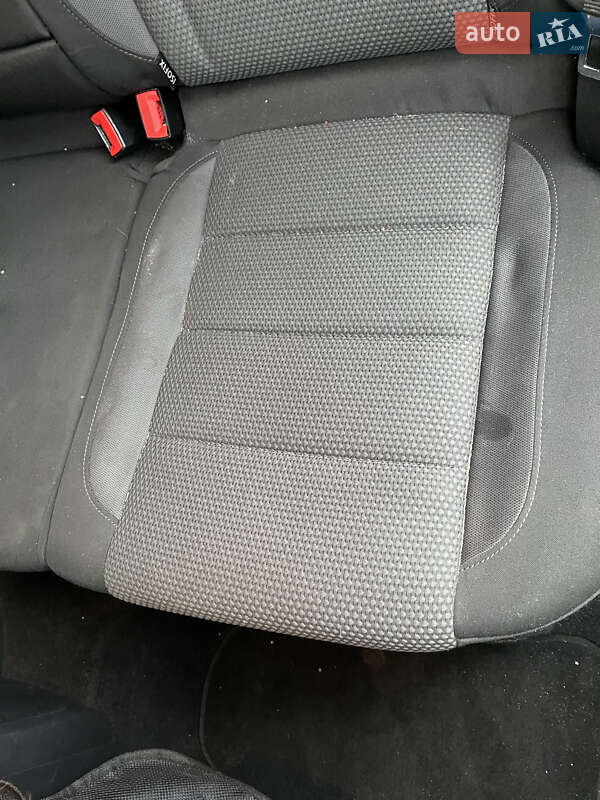 Універсал Volkswagen Golf 2011 в Києві