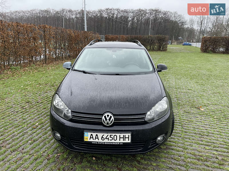 Універсал Volkswagen Golf 2011 в Києві