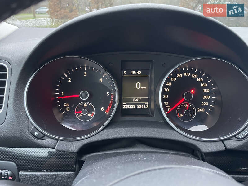 Універсал Volkswagen Golf 2011 в Києві