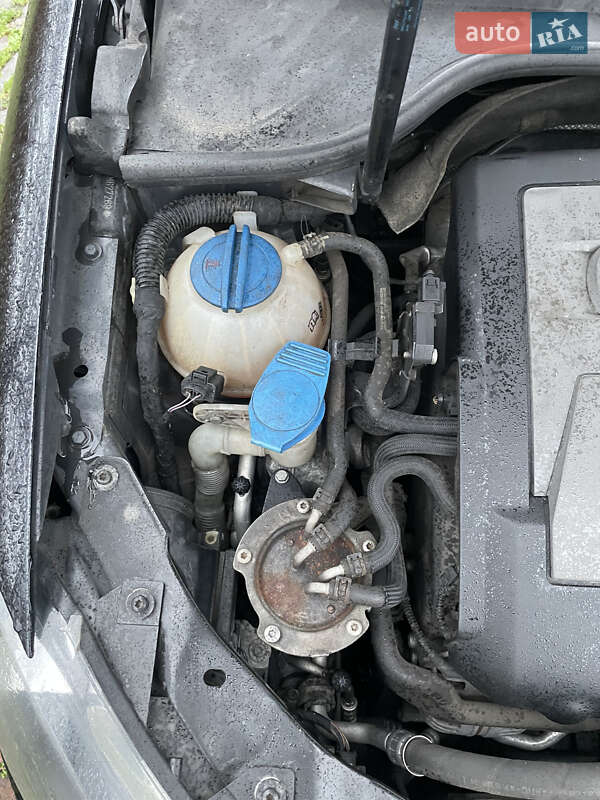 Універсал Volkswagen Golf 2011 в Києві