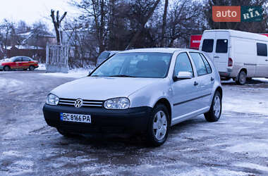 Хетчбек Volkswagen Golf 2002 в Золочеві