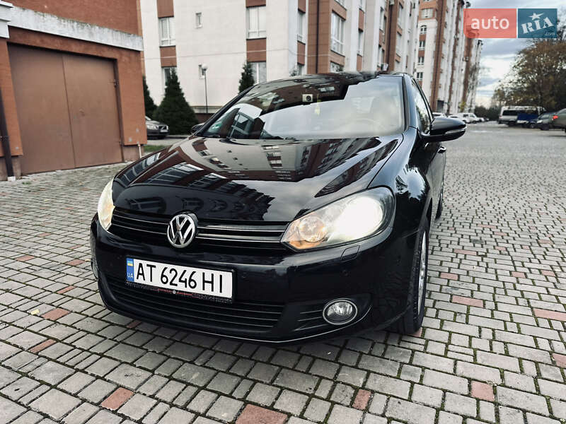 Хэтчбек Volkswagen Golf 2010 в Ивано-Франковске