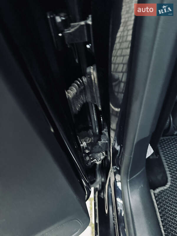 Хэтчбек Volkswagen Golf 2010 в Ивано-Франковске