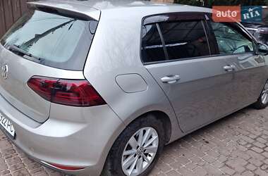 Хэтчбек Volkswagen Golf 2017 в 
