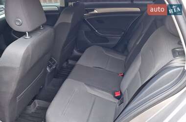 Хэтчбек Volkswagen Golf 2017 в 