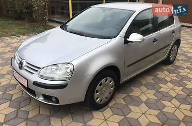 Хэтчбек Volkswagen Golf 2004 в Николаеве