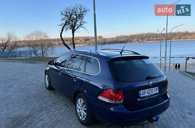 Универсал Volkswagen Golf 2009 в Запорожье