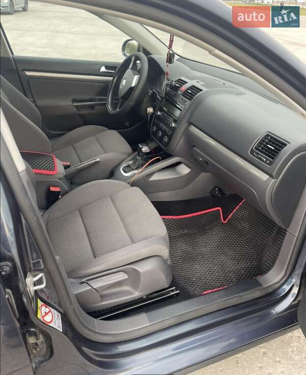 Універсал Volkswagen Golf 2009 в Коростені