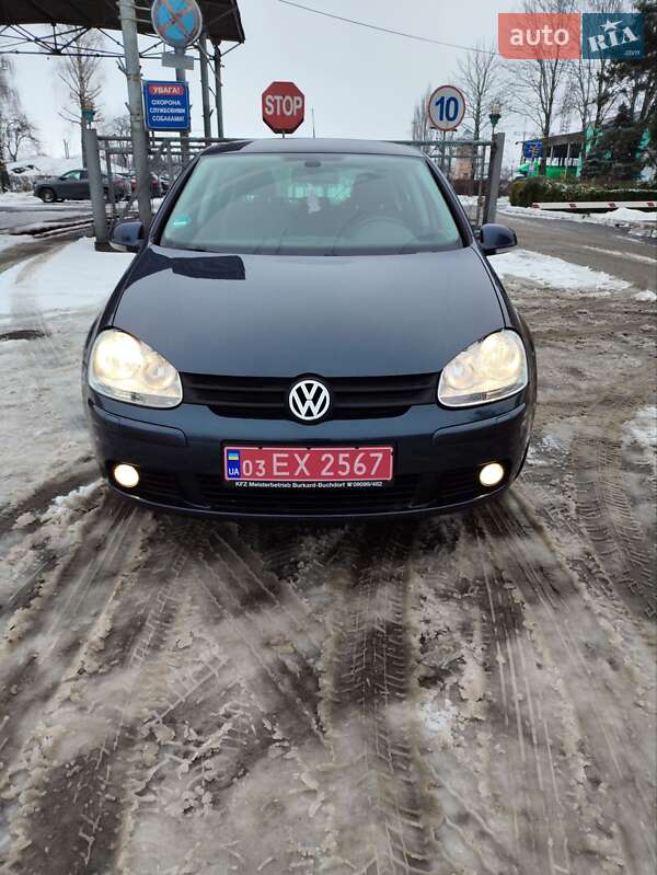 Хетчбек Volkswagen Golf 2009 в Луцьку