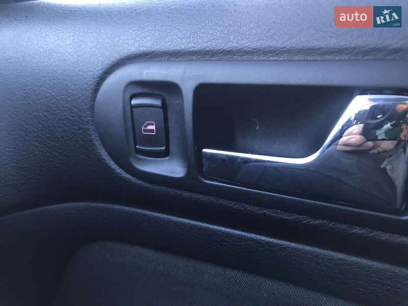 Хетчбек Volkswagen Golf 2003 в Снятині