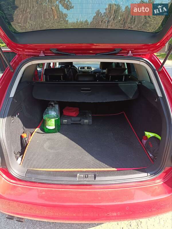 Универсал Volkswagen Golf 2010 в Оброшином