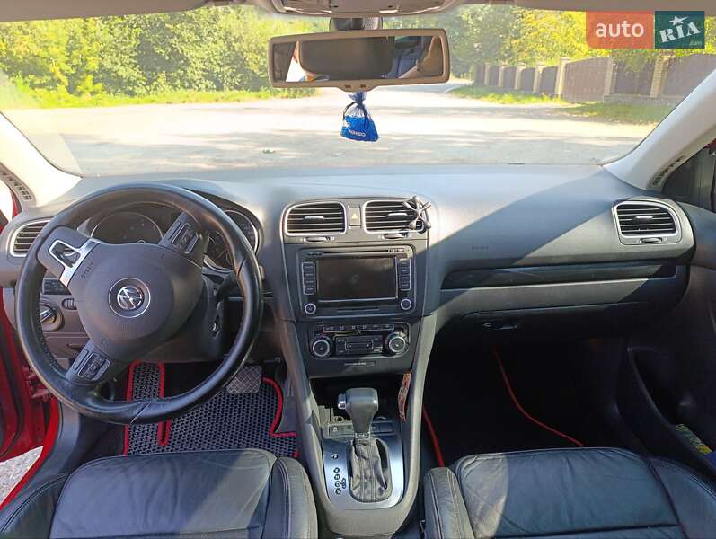 Универсал Volkswagen Golf 2010 в Оброшином