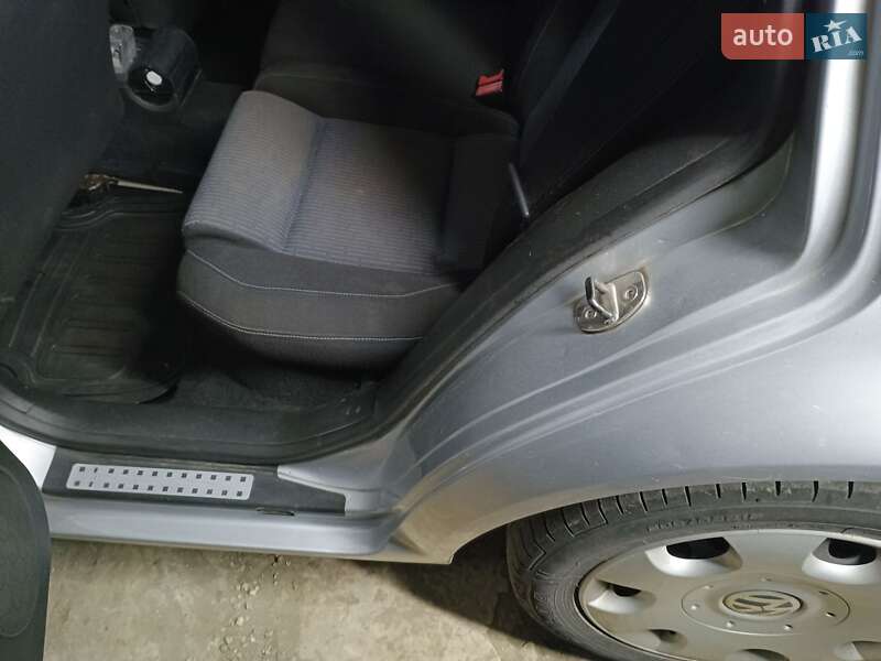 Универсал Volkswagen Golf 2003 в Каменском фото 14 Универсал Volkswagen Golf 2003 в Каменском