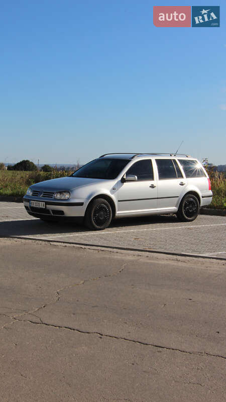 Универсал Volkswagen Golf 2003 в Хмельницком