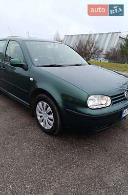 Хетчбек Volkswagen Golf 2001 в Черкасах