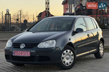 Хэтчбек Volkswagen Golf 2004 в Львове